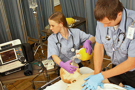 emergency medical technicians training