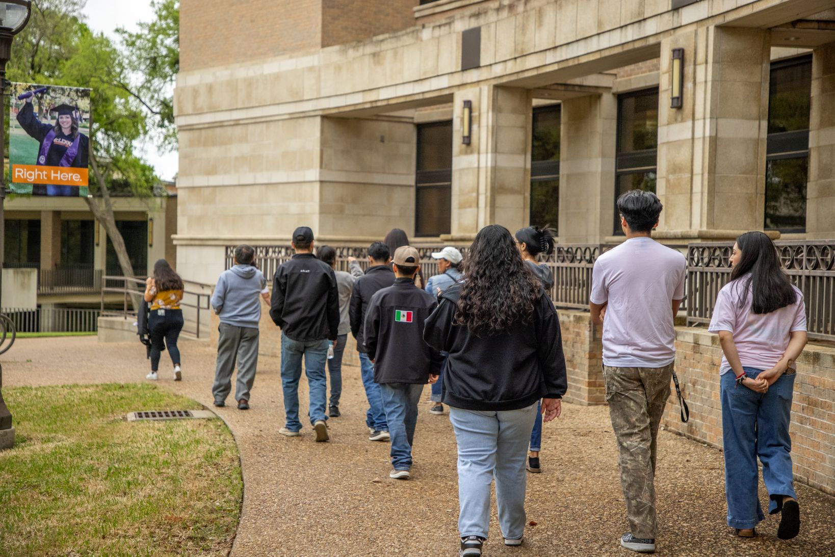 MCC Invites Spanish-Speaking Families to Campus Visit Day on Feb 13th